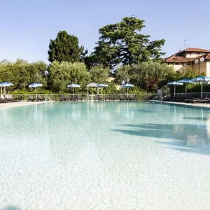 https://residence-villa-maria-desenzano-del-garda.it-lombardy.com